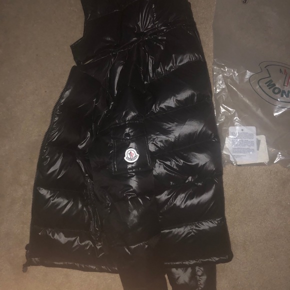 Moncler size 3 (M) - Picture 2 of 8